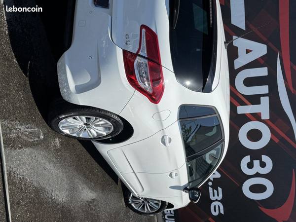 Citroën C4 1.6 e-HDi 115 FAP Dynamic photo 3