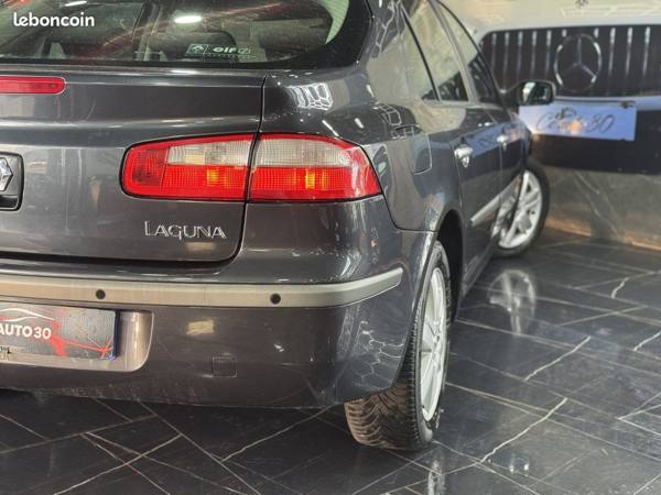 Renault Laguna 1.9 dCi 120ch Expression photo 3