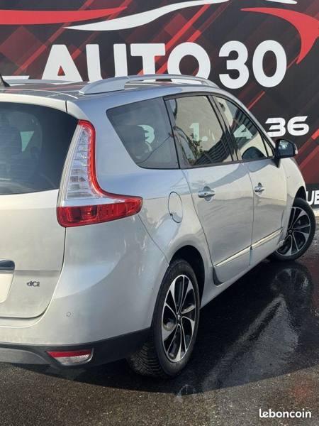 Renault Scénic XMOD 1.5 dCi 110ch Bose EDC 7 places photo 3