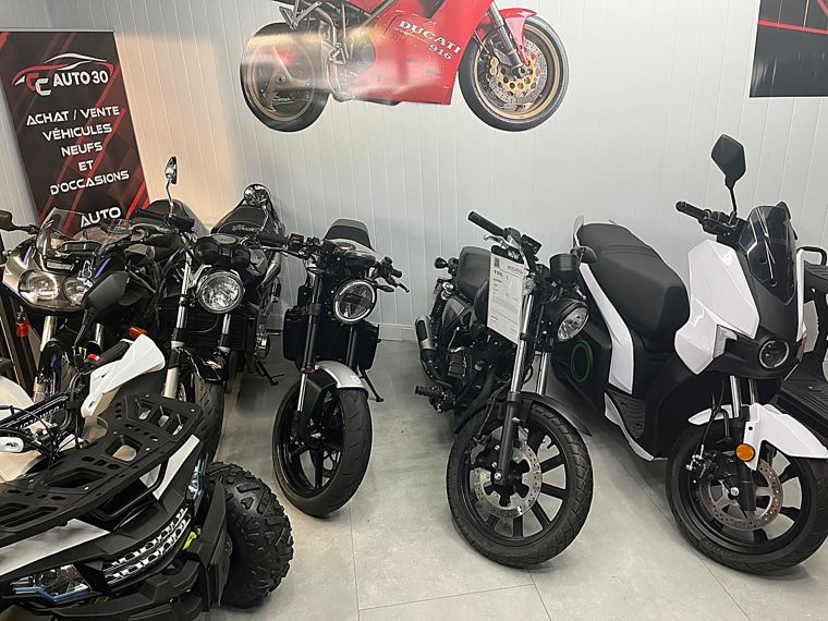 Motos et scooters d'occasion